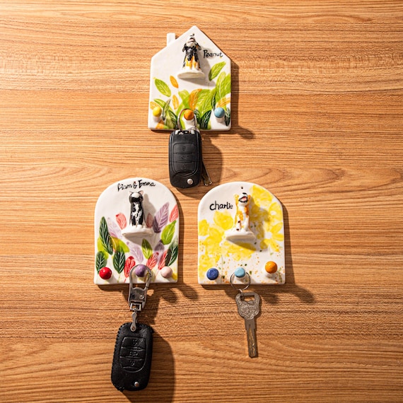 Custom Pet Wall Key Holder, Handmade Dog/Cat Key hanger, 3d pet figurine, Wedding Gift, Unique Gift for Her, Memorial Gift for Pet Lovers