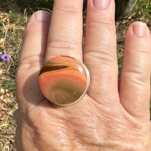 Anillo de plata de ley con jaspe policromado AUTUMN: acabado en tu talla