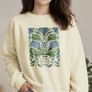 Foxtrot Delta Tango T-shirt Botanische Mandala Grafisch Cadeau, Subtiel Anti Trump Shirt T-shirt Hoodie Crewneck Sweatshirt