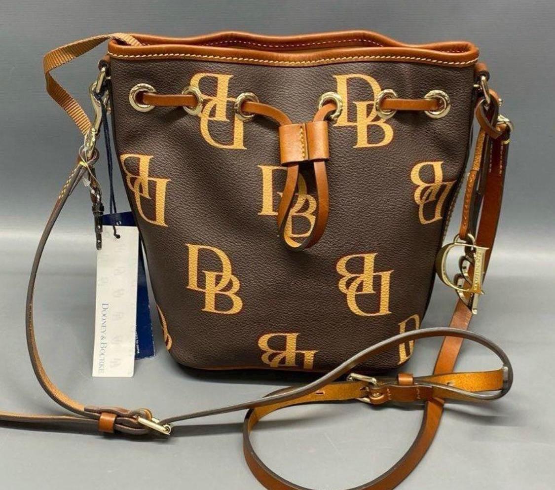 Dooney and bourke small duffle bag clearance