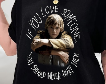 American Horror Story Tate Love Someone Girls AHS Shirt, Si vous aimez quelqu'un, vous ne devriez jamais le blesser Girls AHS TShirt, Sweat-shirt, Sweat à capuche