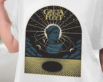Op de afbeelding: Wit T-shirt met een grafisch ontwerp van een vrouwengezicht in een cirkel met sterren en planeten eromheen. De tekst "Greta Van Fleet" staat boven haar hoofd in gouden letters.