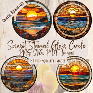 Puede incluir: Un conjunto de cuatro diseños de puesta de sol en vitrales en forma de círculo. Los diseños presentan una puesta de sol sobre una masa de agua con una playa en primer plano. Los diseños están en tonos de naranja, amarillo, rojo, azul y verde.