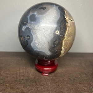 XL UV Reactive Volcano Agate Sphere