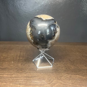 UV Reactive Volcano Agate Sphere