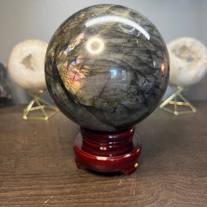 Esfera llamativa de labradorita