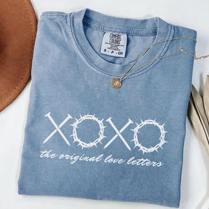 XOXO Las cartas de amor originales/Camisetas cristianas/Colores cómodos/Camiseta cristiana de Pascua/Camisetas de Jesús/Ropa cristiana/Camiseta de la corona de espinas