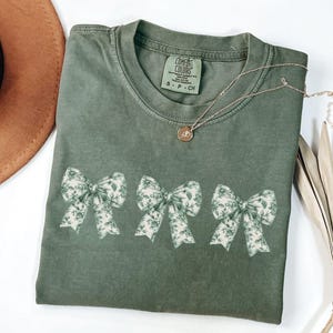 Toile de Jouy|Coquette Bows-shirt|Comfortkleuren|Vintage stijl|Coquette-shirt|Cottagecore-shirt|Light Academia|T-shirt boerderij|Frans shirt