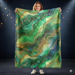 Emerald Gold Marble Sherpa Home Decor Blanket | Green Agate Swirl Living Room Throw