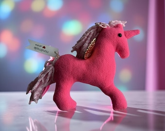 Roze eenhoornknuffel: handgemaakte katoenen fleece knuffel
