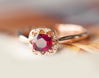 Beautiful red Garnet Ring 925 Sterling Silver vintage garnet ring Beautiful cushion cut garnet ring for her engagement ring wedding Ring.