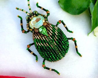 Green Beaded Beetle Brooch: Handcrafted Insect Pin