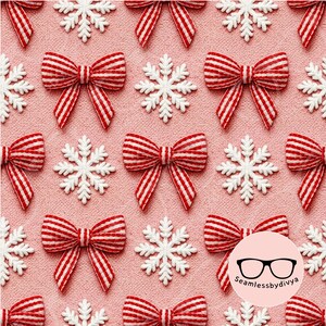 Peut inclure: Un motif répétitif sur fond rose clair composé de flocons de neige blancs et de nœuds rayés rouges et blancs. Un logo circulaire dans le coin inférieur droit affiche une paire de lunettes noires et le texte Seamlessbydivya.