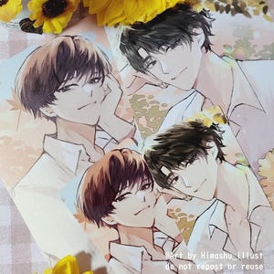 Könnte beinhalten: Drei illustrierte Porträts von jungen Männern mit braunen und schwarzen Haaren. Die Männer lächeln und haben einen sanften, verträumten Ausdruck. Der Hintergrund ist in einem hellen Pastellton mit einem floralen Muster gehalten. Der Text "@Art by Himashu_illust do not repost or reuse" befindet sich am unteren Rand des Bildes.