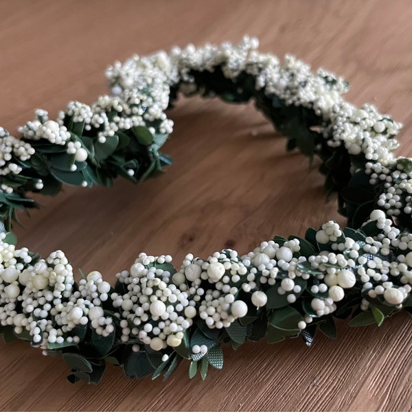 Couronne de cœur, anneau de bougie, fleurs artificielles, cadeau à faire soi-même, arrangement floral, vert, rond, rose, décoration de table, boucle, cercle, baies de mariage, perles de buis