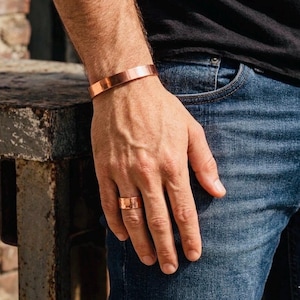 Conjunto de pulsera y anillo de cobre puro, joyería minimalista hecha a mano para hombre.