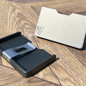 metal minimalist wallet, personalised