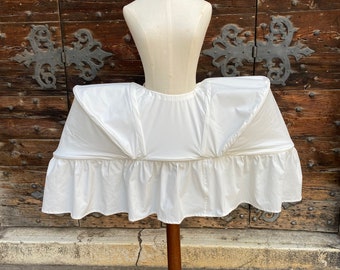 Panier 1700, substructure for historical clothes