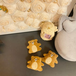 Nanalulu handgemachte Braunbär Brosche (single), Puppentaschen-Spielzeug, handgemacht, Stickerei, niedliche Dekorationen, entzückende Accessoires