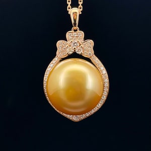 Oro de 18 quilates con perla del Mar del Sur