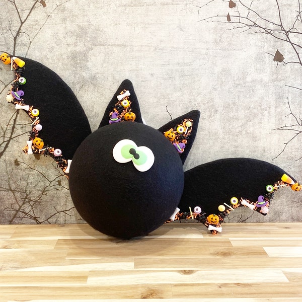 Bat Wreath Attachment, Halloween Wreath Enhancement, Fake Felt Bat, Halloween Decor, Wreath Center, For Halloween Garland, Bat For Wreath