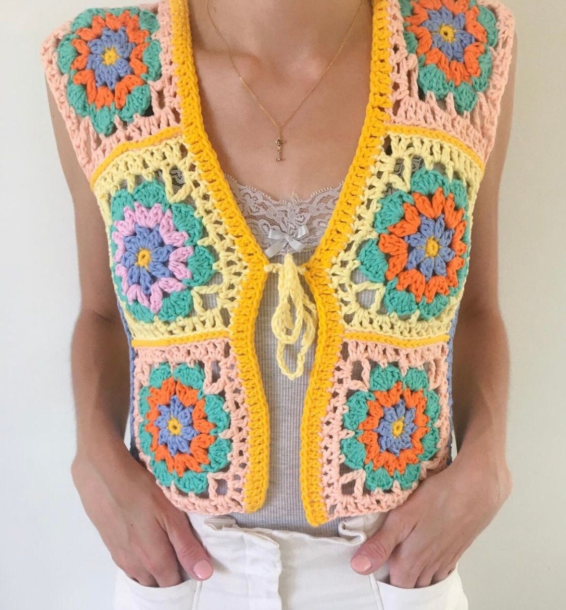 Gilet sans manche/ Granny square Crochet Fait main Femme
