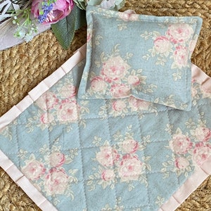 Floral vintage  blanket and pillow Bed 26 cm ( 10 in )