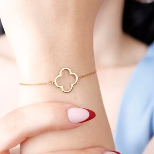 Clover Bracelet in 14K Solid Gold, Real Gold Dainty Four Leaf Clover Bracelet, Lucky Charm ,Moissanite Clover Jewelry, Christmas Gifts