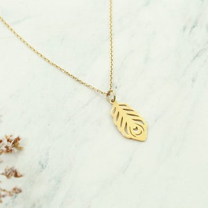 Collana con piuma in oro massiccio 14 carati, ciondolo con piuma in vero oro, gioielli con piume delicate, collana a strati, collana con nome, collana con ciondolo in oro