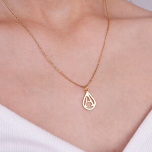 Colar feminino inicial de ouro maciço 14K, pingente de pingente de letra personalizado em ouro real, colar de barra de nome, colar de alfabeto de ouro