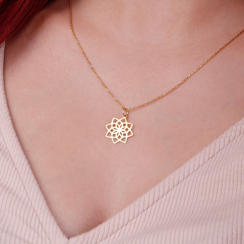 Necklace Mandala Gold main image 1