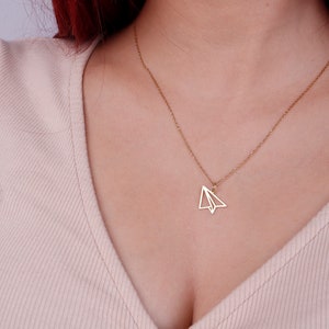 14K Solid Gold Papierflieger Halskette, Flugzeug Schmuck, Origami Charm Anhänger, Gold Reise Schmuck, Typenschild Halskette, Hostessen Geschenke
