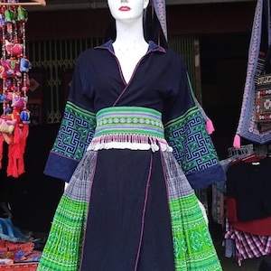 Vintage Handmade embroidered cotton Hmong jacket in Sapa Vietnam, Authentic  Black Hmong Traditional Jacket, Hill Tribe Woven Hmong clothes