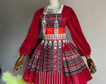Hmong Kleid für Frauen, Vintage ethnisches besticktes Kleid, Hmong Hill tribe Handmade Outfit, Traditionelles Kostüm im Norden Vietnams