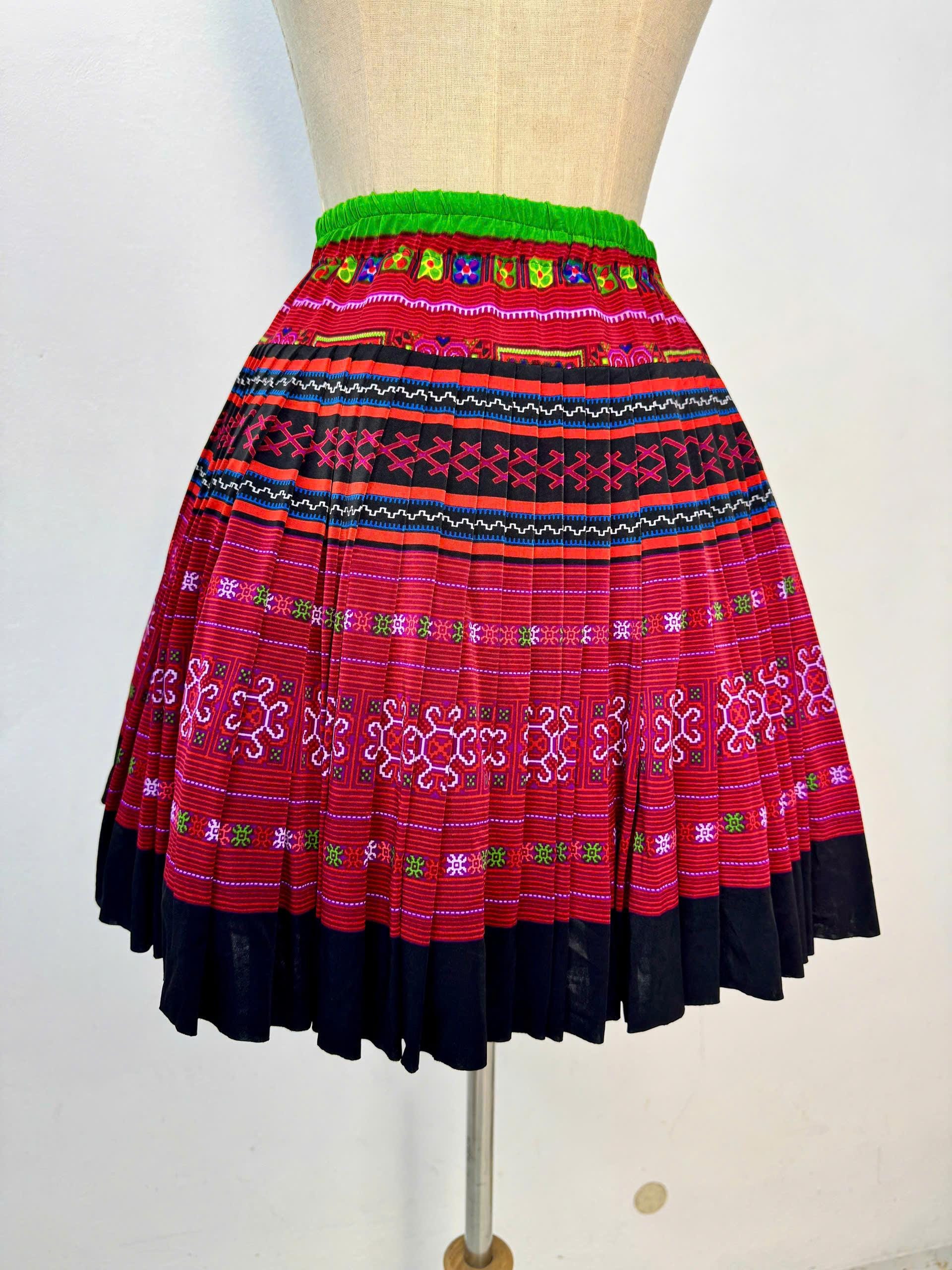 モン族のスカートヴィンテージ / 手作り山岳民族のスカート / 民族衣装