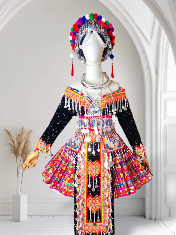 hmong green dress Hmong Women Outfit 03 – Khang Khoom main image 0