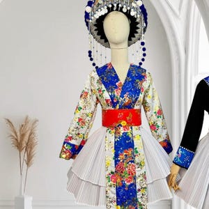 Abito Hmong da donna, abito etnico vintage, abito fatto a mano della tribù Hmong Hill, costume tradizionale del nord del Vietnam Style 1