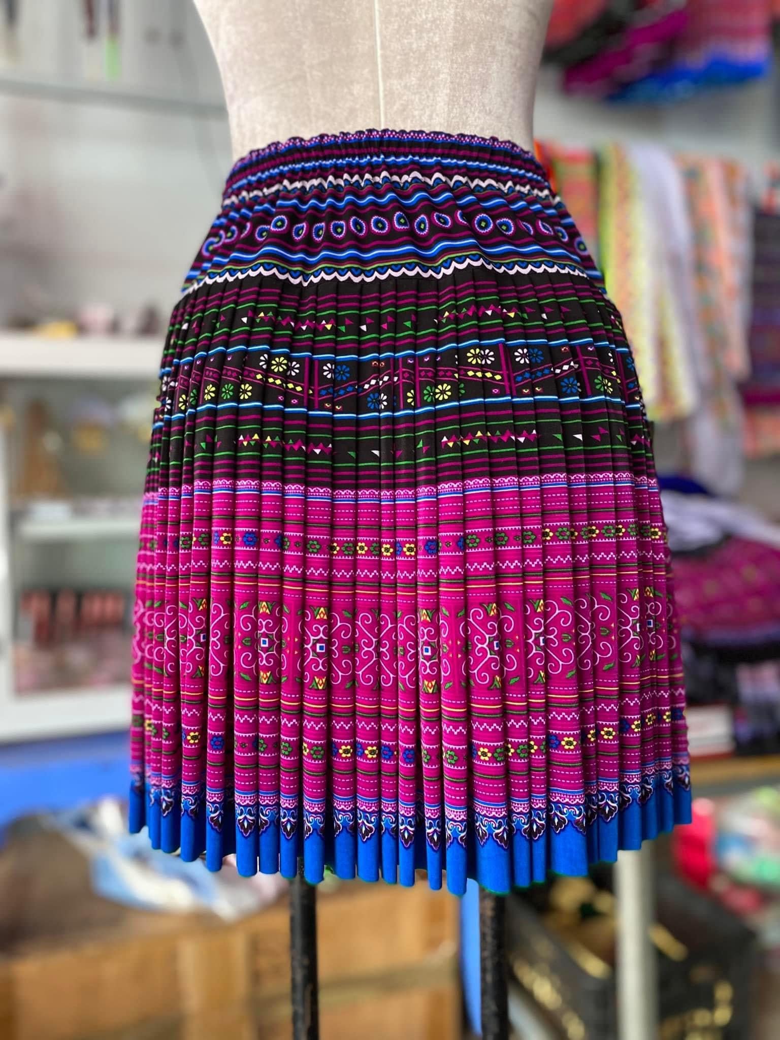 【BAON】Shoniku banding pin tuck long skirt Hmong Skirt Vintage / Handmade Hill Tribe Skirt / Ethnic