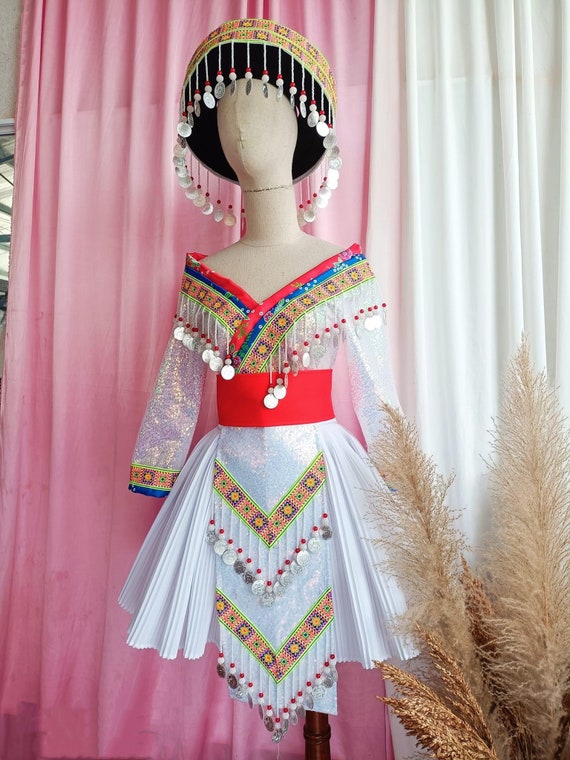 女性用モン族ドレス、民族刺繍のモン族服、山岳民族の手作りモン族衣装