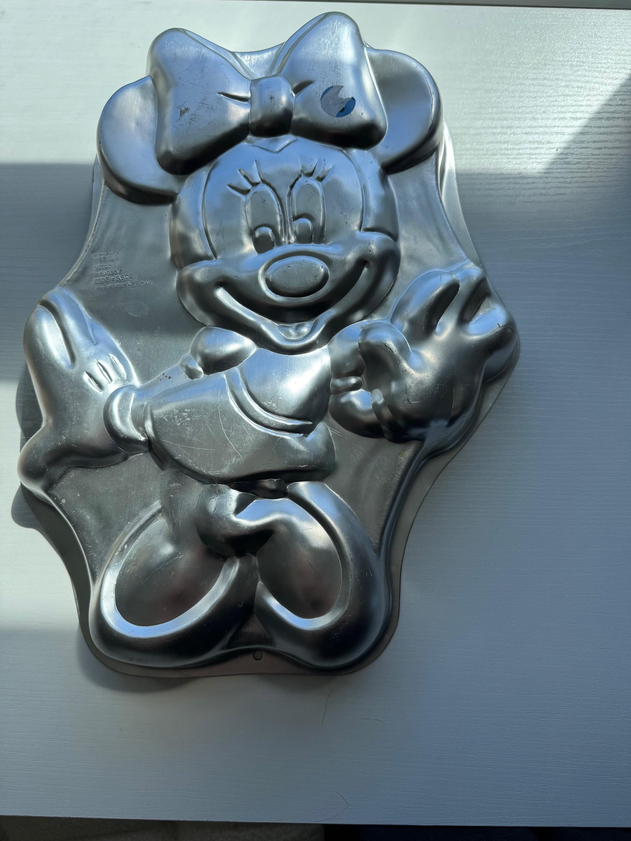 1998 Disney Minnie Mouse Full Body Cake Pan Vintage Minnie Mouse