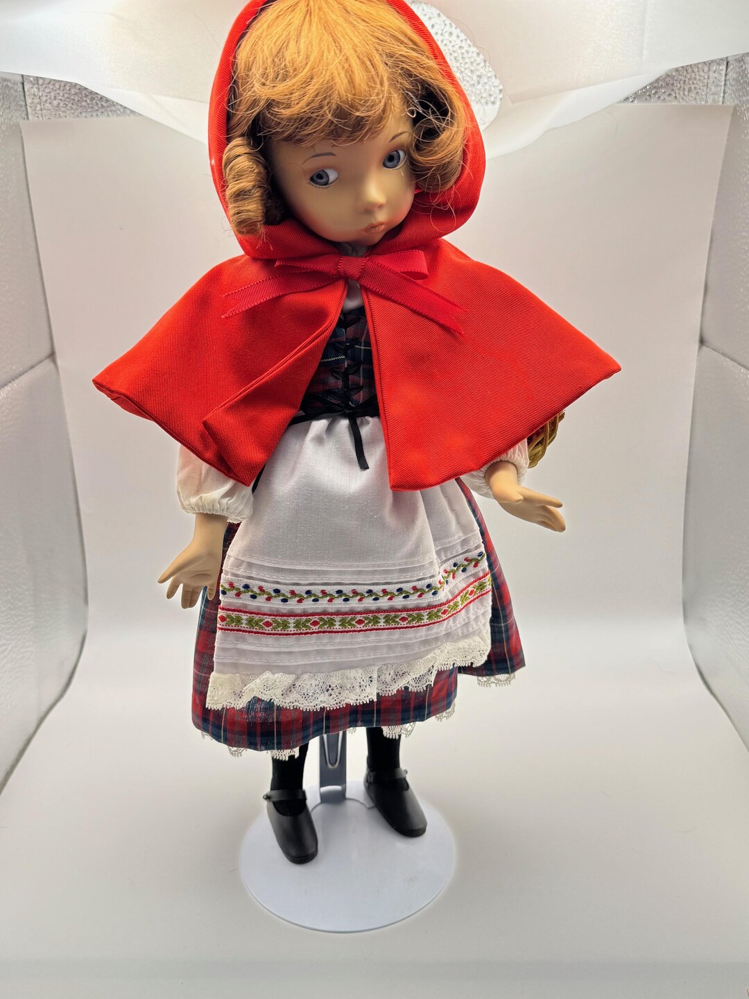Porcelain Little Red Riding Hood Doll | Little Red Riding Hood Doll ...