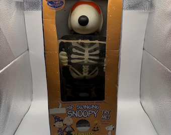Vintage Peanuts Snoopy Halloween Figurine Set – 4 Piece Pumpkin