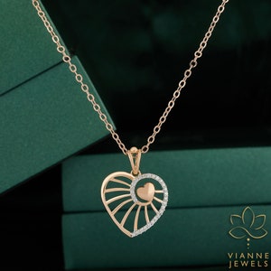 Elegant 0.15 TCW Round Cut Lab-Grown Diamond Pendant in Gold - Perfect Valentine&#39;s Day Gift, Eco-Friendly, Sparkling Necklace for Her