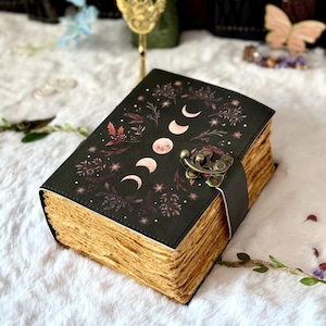 400 Pages - Moon Phase - Grimoire leather journal Notebook - book of shadows - Blank spell book Leather Gifts For Him and Her