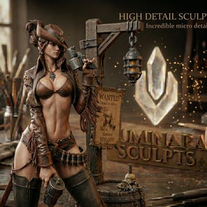 Puede incluir: Una escultura detallada de una mujer con un atuendo de cuero marrón, sosteniendo un arma. La escultura incluye un cartel de "Se busca" y una linterna. El texto "HIGH DETAIL SCULPT" y "UMINARA SCULPTS" son visibles.