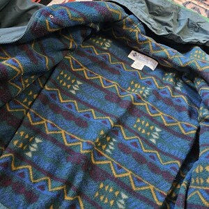 Vtg 90s Large Green Columbia Winter Jacket - Hooded with Southwestern Fleece lining Bild 5