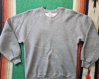 Vintage '80s Russell SuperWeights Heather Gray Raglan Sweatshirt - Size Medium