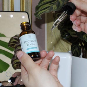 Suero de ácido hialurónico 100 % puro, tratamiento antiedad, suero facial, suero de retinol, suero vegano, tratamiento antiarrugas, eliminador de líneas de expresión imagen 8
