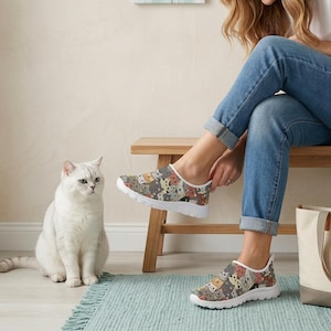 Ademende damessneakers met kattenontwerp: comfortabele lichtgewicht sportschoenen