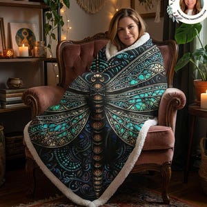 Dragonfly Sherpa Throw Blanket: Plush Beige & Black Sofa Bed Decor